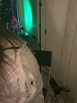LyraEva online show from 02/21/26, 10:12