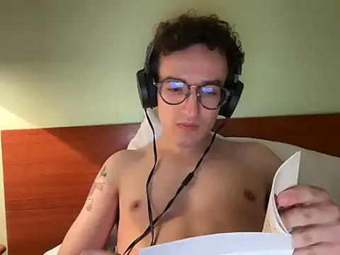 Poeta98xh online show from 10/03/25, 08:54