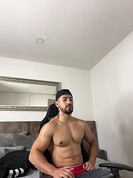 Ezzio Scolaro online show from 10/20/25, 01:55