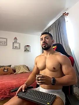 Ezzio Scolaro online show from 11/28/25, 12:27