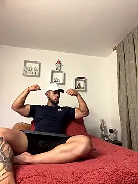 Ezzio Scolaro online show from 01/14/26, 02:15