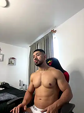 Ezzio Scolaro online show from 11/03/25, 12:09