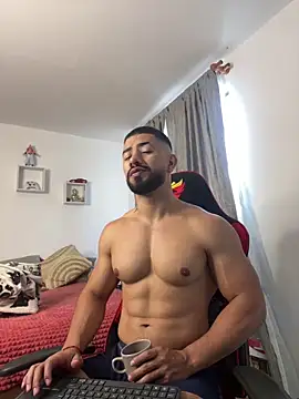 Ezzio Scolaro online show from 11/22/25, 12:37