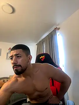 Ezzio Scolaro online show from 10/22/25, 12:04