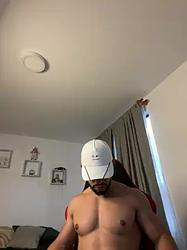 Ezzio Scolaro online show from 03/08/26, 10:57