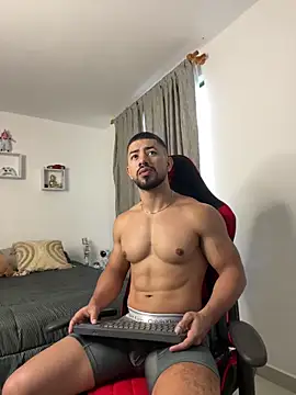 Ezzio Scolaro online show from 10/27/25, 12:06