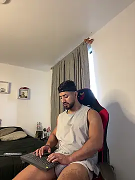 Ezzio Scolaro online show from 03/13/26, 10:26