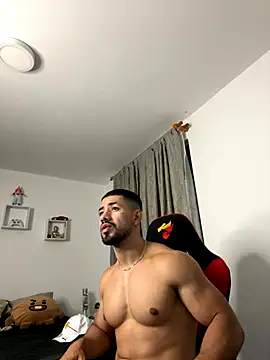 Ezzio Scolaro online show from 11/04/25, 01:53