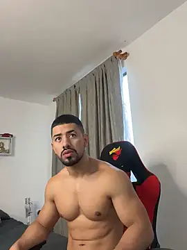 Ezzio Scolaro online show from 10/21/25, 12:15