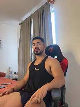 Ezzio Scolaro online show from 03/24/26, 09:48