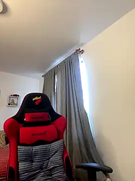 Ezzio Scolaro online show from 12/02/25, 12:18