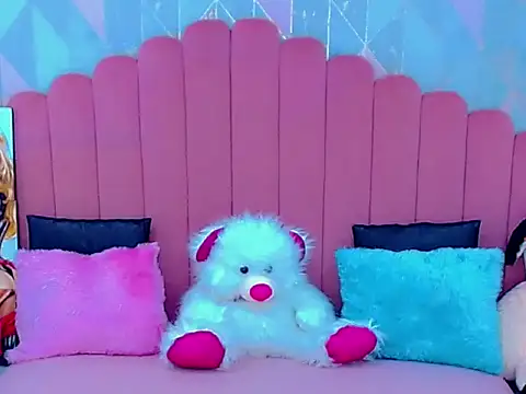 miss dania75 online show from 11/29/25, 04:56