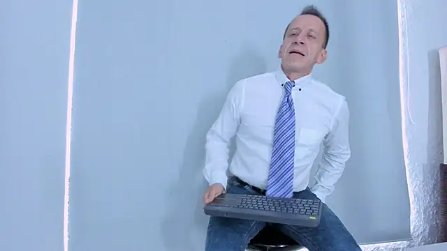  axelking  online show from 11/05/25, 11:46