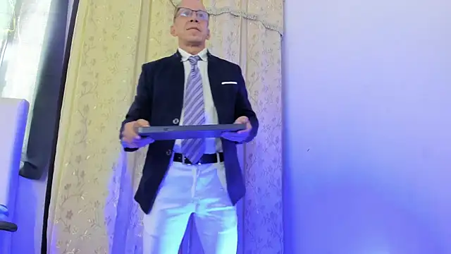  axelking  online show from 04/07/26, 11:45