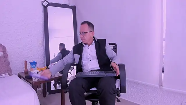  axelking  online show from 02/12/26, 11:32