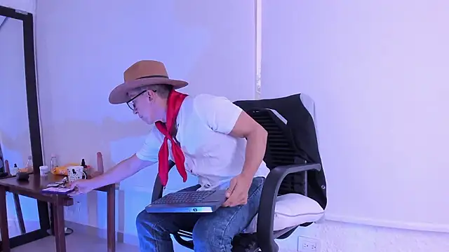  axelking  online show from 02/02/26, 11:42