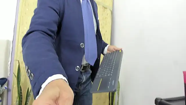  axelking  online show from 04/15/26, 11:38