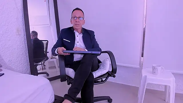  axelking  online show from 02/25/26, 11:32