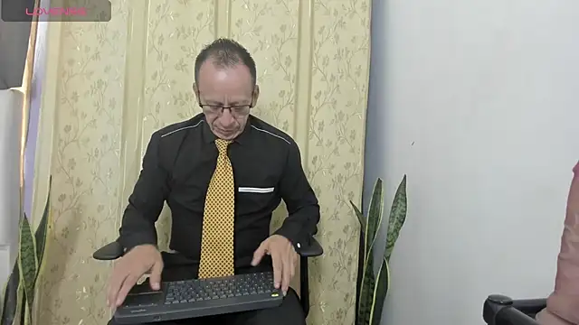 Snapshot of _axelking_ chatting on 07/10/26, 11:43 axelking online show from 07/10/26, 11:43