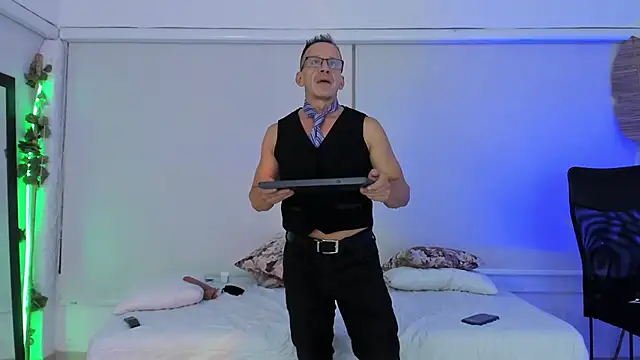  axelking  online show from 11/15/25, 03:10