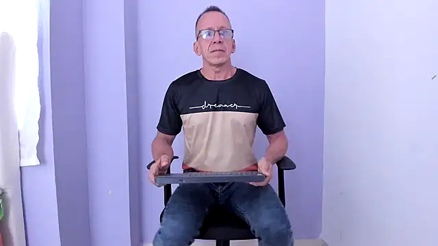  axelking  online show from 03/16/26, 11:36