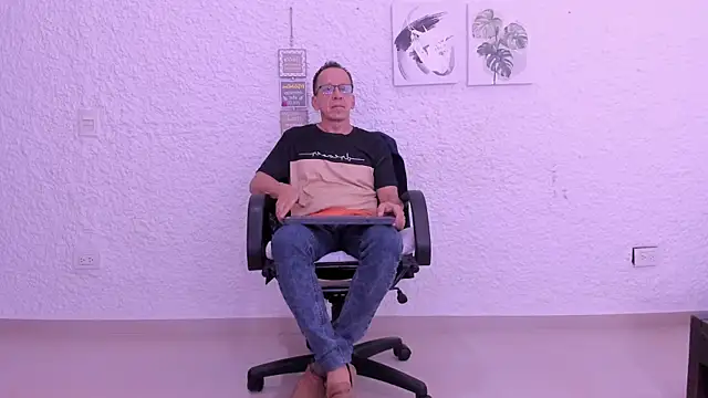  axelking  online show from 02/16/26, 11:42