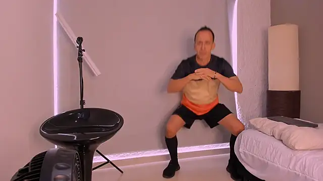  axelking  online show from 10/11/25, 12:06