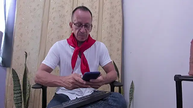  axelking  online show from 04/13/26, 11:36