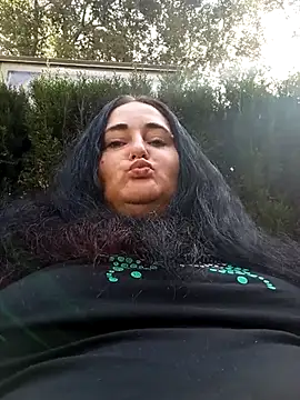 Bella 862 online show from 10/19/25, 11:24