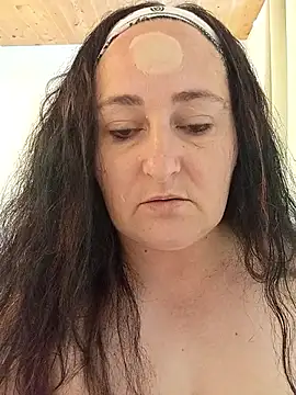 Snapshot of Bella_862 chatting on 05/17/26, 08:47 Bella 862 online show from 05/17/26, 08:47