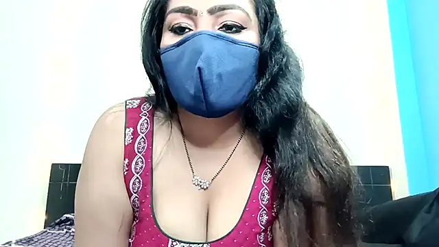 horny milf couple online show from 02/27/26, 06:30