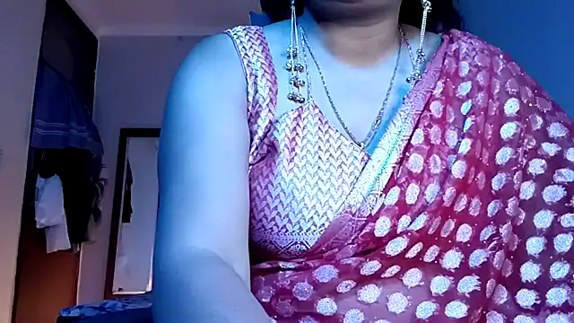 horny milf couple online show from 05/29/26, 07:20