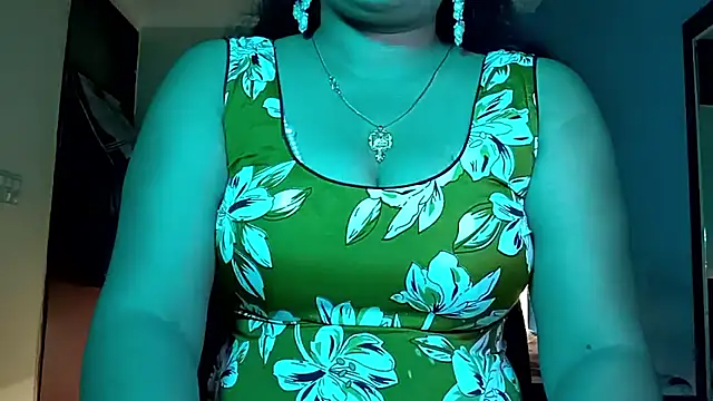 horny milf couple online show from 06/30/26, 07:58