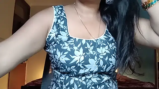 horny milf couple online show from 06/25/26, 08:58