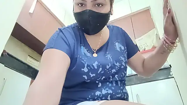 horny milf couple online show from 05/17/26, 05:24