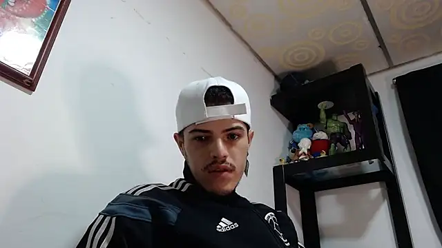 Snapshot of imsammytop chatting on 11/05/25, 10:18 imsammytop online show from 11/05/25, 10:18