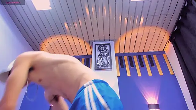 Snapshot of imsammytop chatting on 10/23/25, 01:21 imsammytop online show from 10/23/25, 01:21