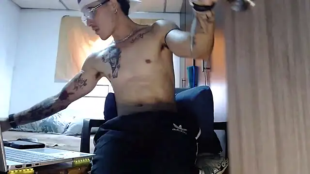 Snapshot of imsammytop chatting on 04/03/26, 01:28 imsammytop online show from 04/03/26, 01:28