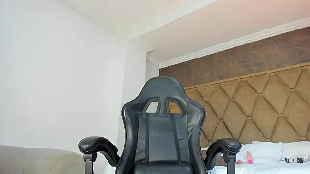 ScarletEvanss  online show from 03/17/26, 11:24