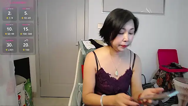 selinajuan online show from 11/06/25, 11:31