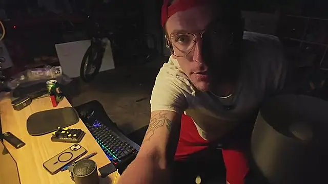 AverageMaleJay online show from 07/23/26, 02:31