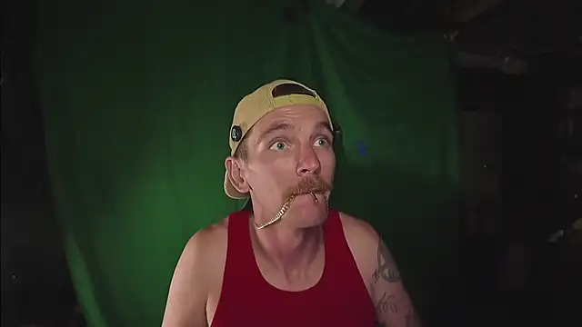 AverageMaleJay online show from 10/04/25, 04:47