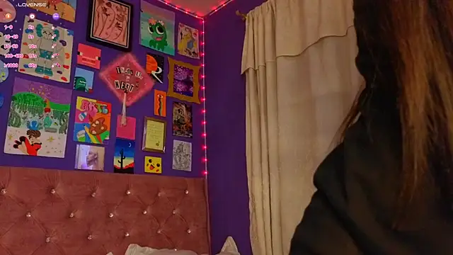 kimhilton  online show from 03/29/26, 03:41