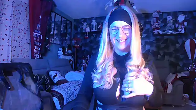 Delichieuse5 online show from 12/27/24, 08:39