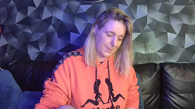 Delichieuse5 online show from 11/03/25, 08:34