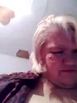 LusiyaGold5 online show from 10/28/25, 05:23