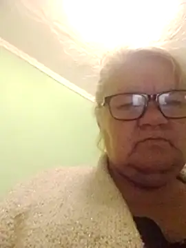 LusiyaGold5 online show from 11/16/25, 09:08