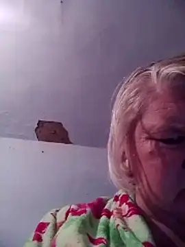 LusiyaGold5 online show from 10/31/25, 08:38