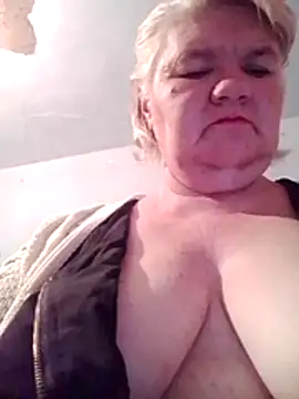 LusiyaGold5 online show from 10/24/25, 07:02