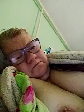 LusiyaGold5 online show from 12/18/25, 06:51